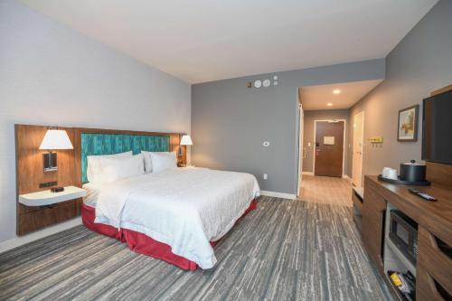 hampton inn and suites cincinnati liberty township
