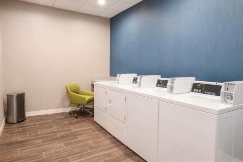 hampton inn and suites cincinnati liberty township