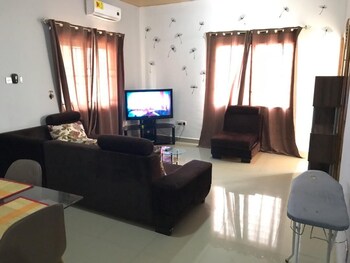 ronna apartments at lakeside estates