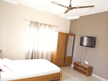 ronna apartments at lakeside estates