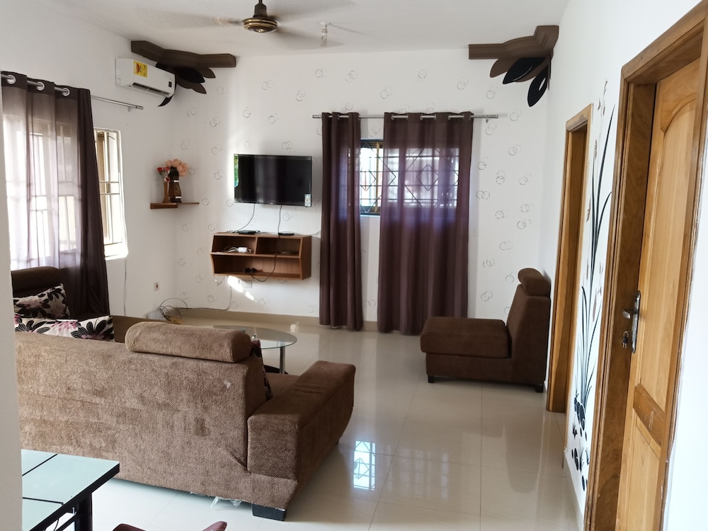 ronna apartments at lakeside estates