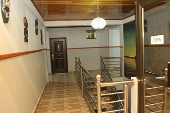 Mama Lees Lodge,Yamoransa  Junction Near Cape Coast Yamoransa,0 star