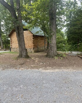 Kozy Haven Log Cabin Rentals,1561 Highway 55 South Road Columbia Kentucky 42728,3 star