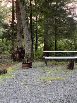 Kozy Haven Log Cabin Rentals,1561 Highway 55 South Road Columbia Kentucky 42728,3 star