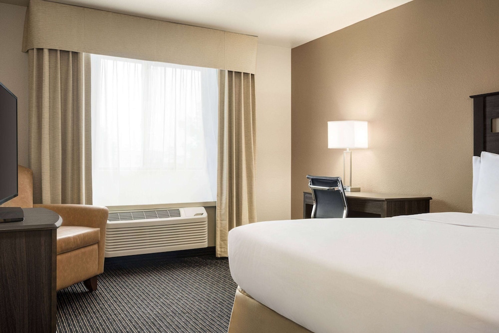 baymont by wyndham hearne