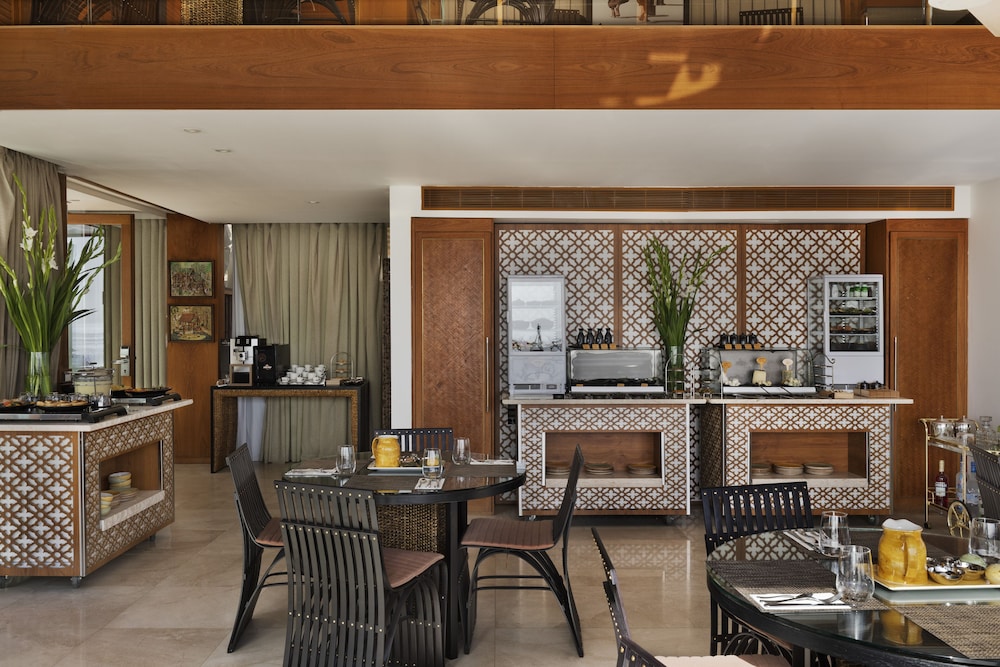 herbert samuel royal shangri la eilat