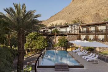 herbert samuel royal shangri la eilat