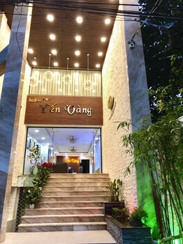 yen vang hotel and apartment