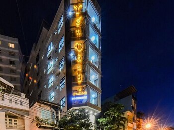 yen vang hotel and apartment
