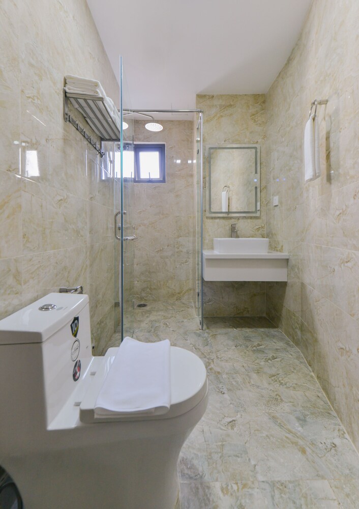 yen vang hotel and apartment