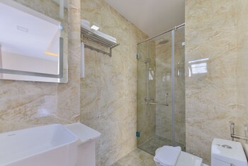 yen vang hotel and apartment