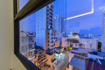 yen vang hotel and apartment