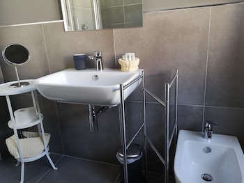 peps rooms by the sea