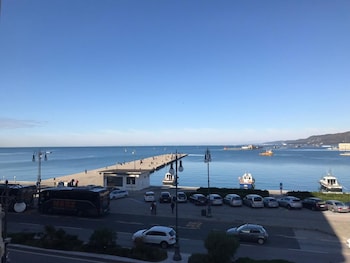 peps rooms by the sea