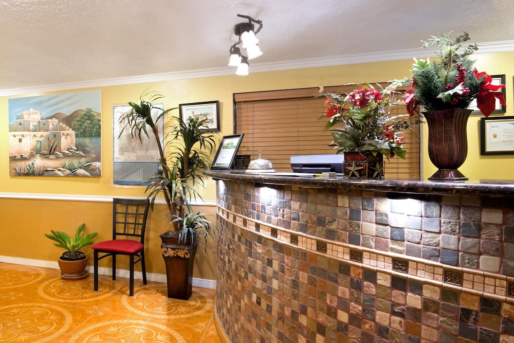 super 8 by wyndham alamogordo white sands