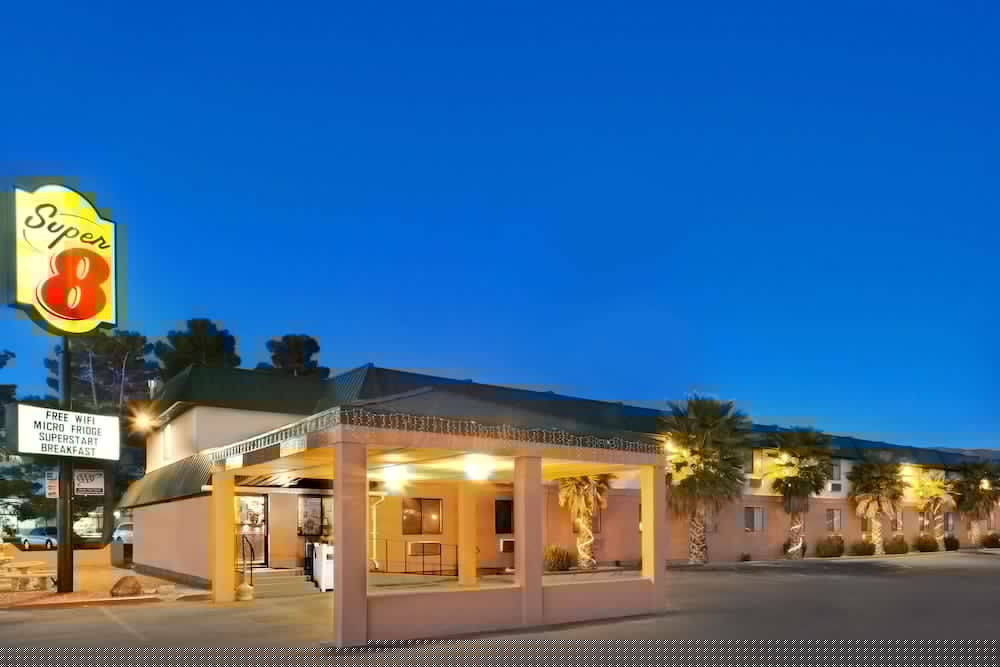 super 8 by wyndham alamogordo white sands