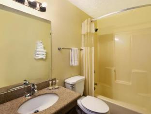 super 8 by wyndham alamogordo white sands