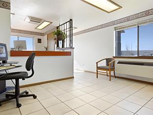 super 8 by wyndham alamogordo white sands