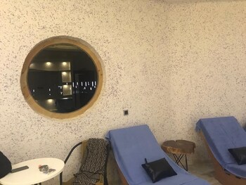 green garden house hotel