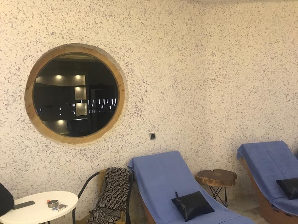 green garden house hotel