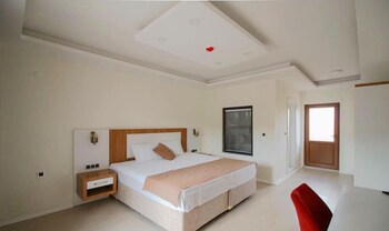 green garden house hotel