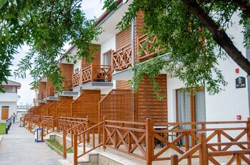 green garden house hotel