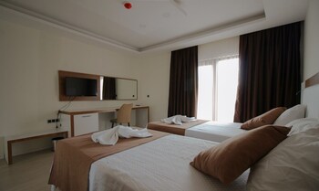 green garden house hotel