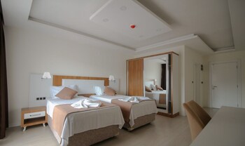 green garden house hotel