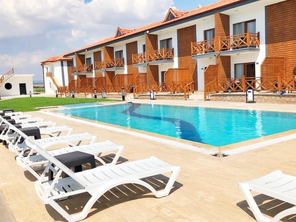 green garden house hotel