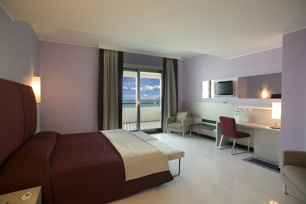 grand hotel salerno