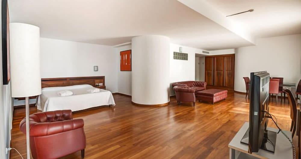 grand hotel salerno