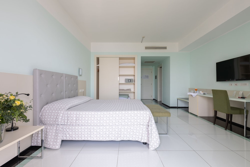 grand hotel salerno