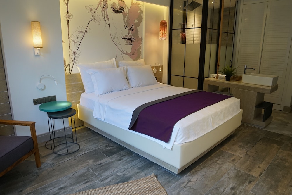 melanippe relaxing hotel adults only