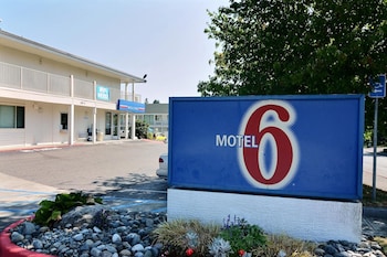 motel 6 tacoma wa south