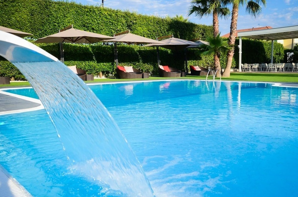 hotel giulia ocean club