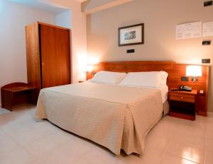 Hotel Dei Platani,Naples>>Campania,4 star