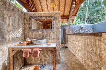 antique sentana villa ubud