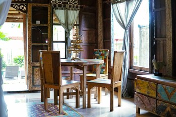 antique sentana villa ubud