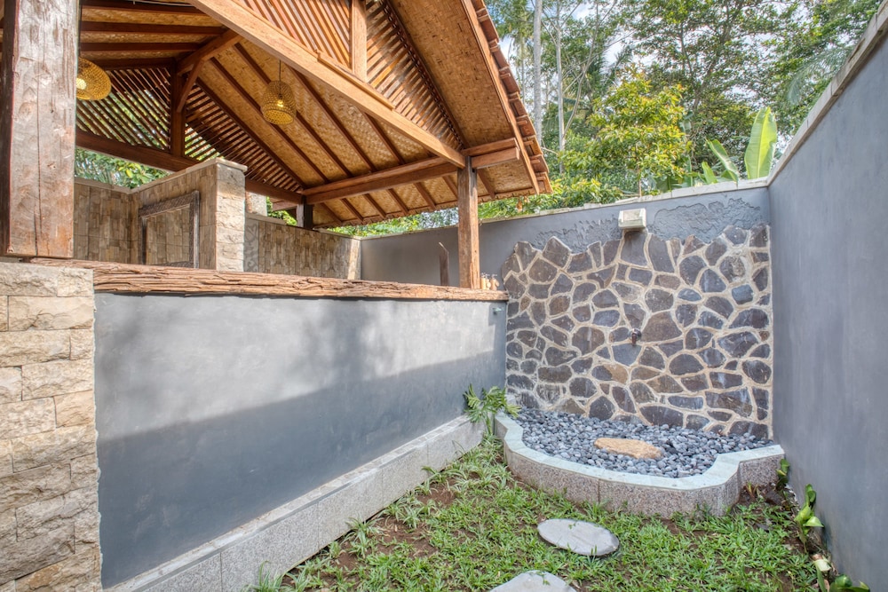 antique sentana villa ubud