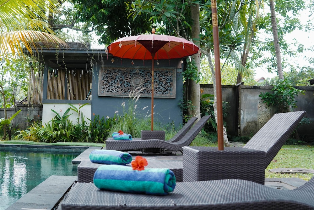 antique sentana villa ubud
