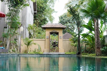 antique sentana villa ubud