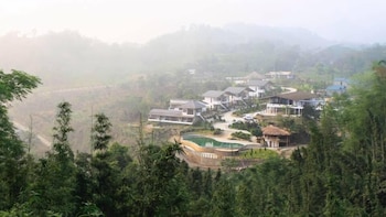 bakhan village resort