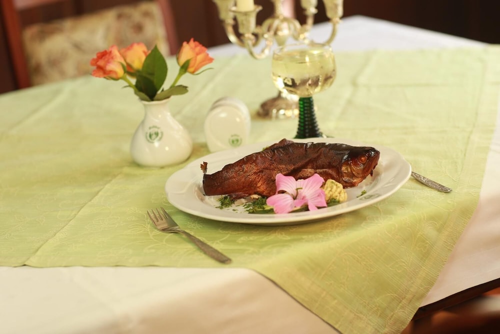 gaststatte and pension lichtenhainer wasserfall