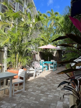 the grand guesthouse