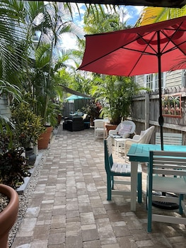 the grand guesthouse