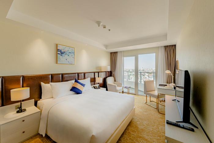 la vela saigon hotel