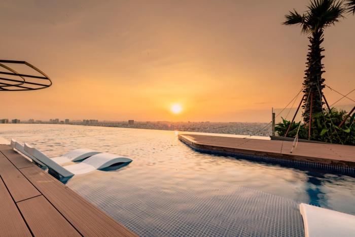 la vela saigon hotel