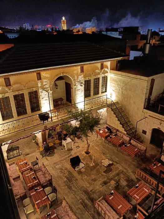 nahrin hotel and art