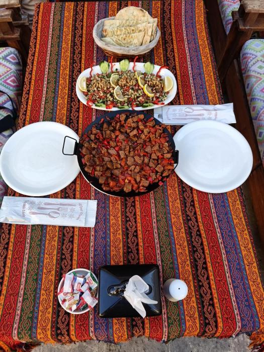 nahrin hotel and art