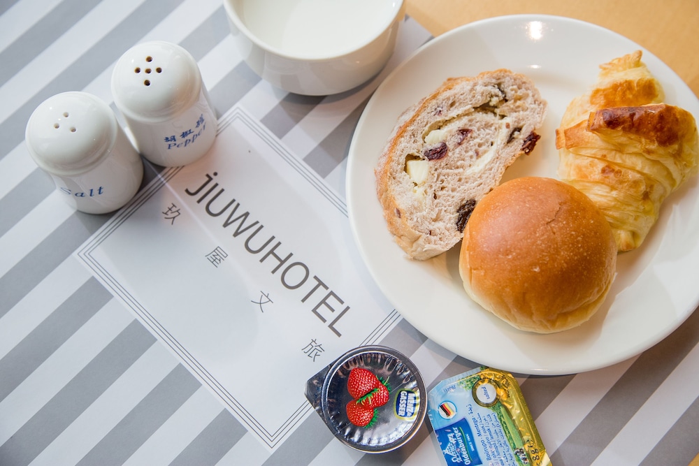 jiuwu hotel